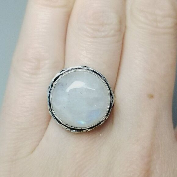 Vintage Light Gray Round Cabochon Stone Ring, Silver Tone Bezel Set Size 6 Band - Picture 8 of 8